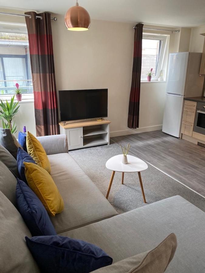 Stylish Two Bed City Apartment With Secure Parking Southampton Exterior photo