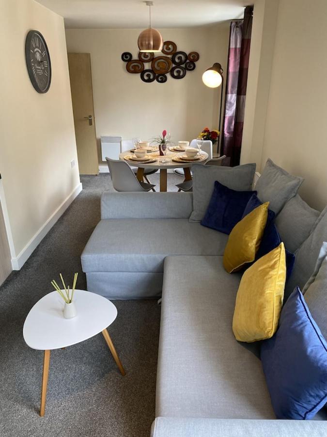 Stylish Two Bed City Apartment With Secure Parking Southampton Exterior photo