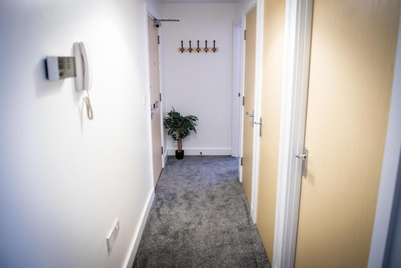 Stylish Two Bed City Apartment With Secure Parking Southampton Exterior photo