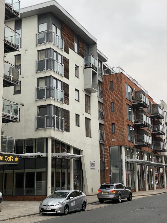 Stylish Two Bed City Apartment With Secure Parking Southampton Exterior photo