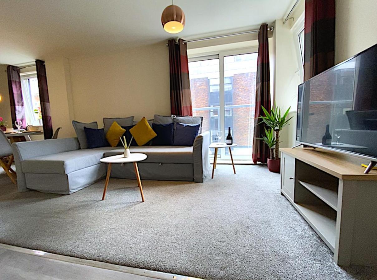 Stylish Two Bed City Apartment With Secure Parking Southampton Exterior photo
